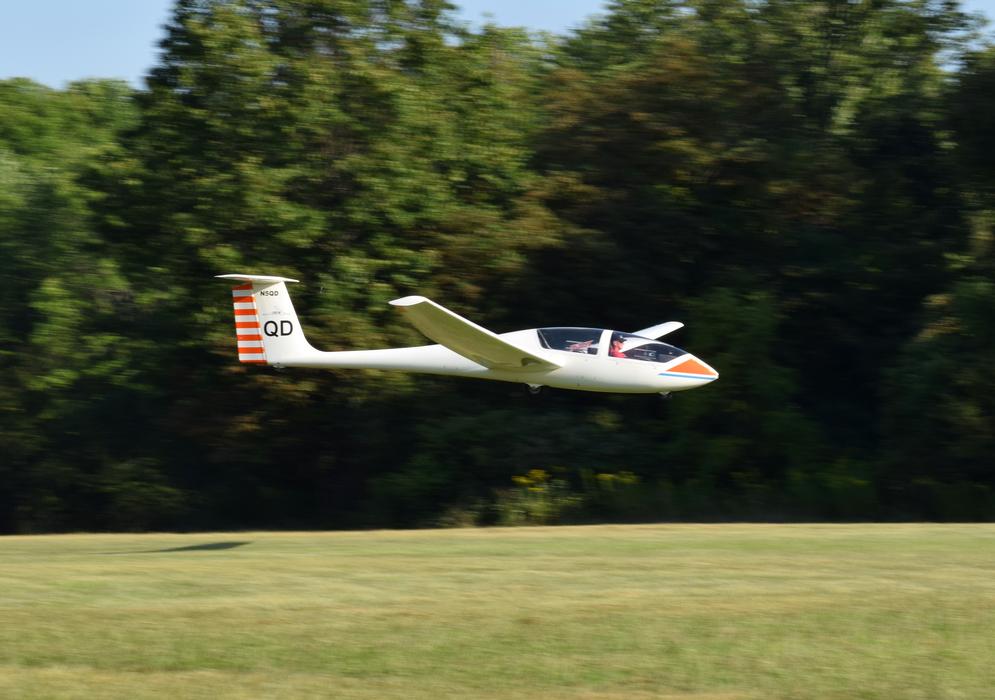 glider landing